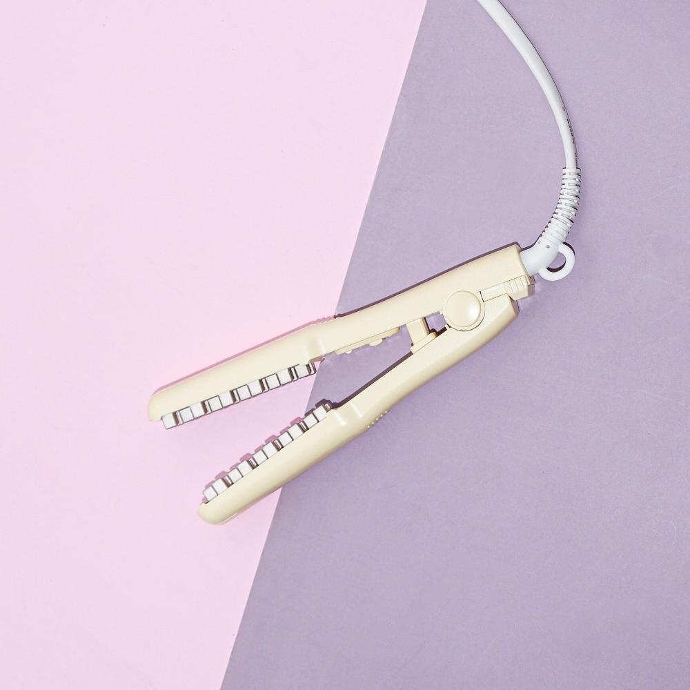 TRAVEL Cutie Volumizing Hair Iron